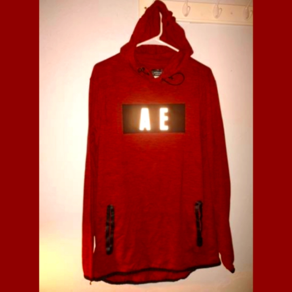 American Eagle AE Active Hoodie Shirt